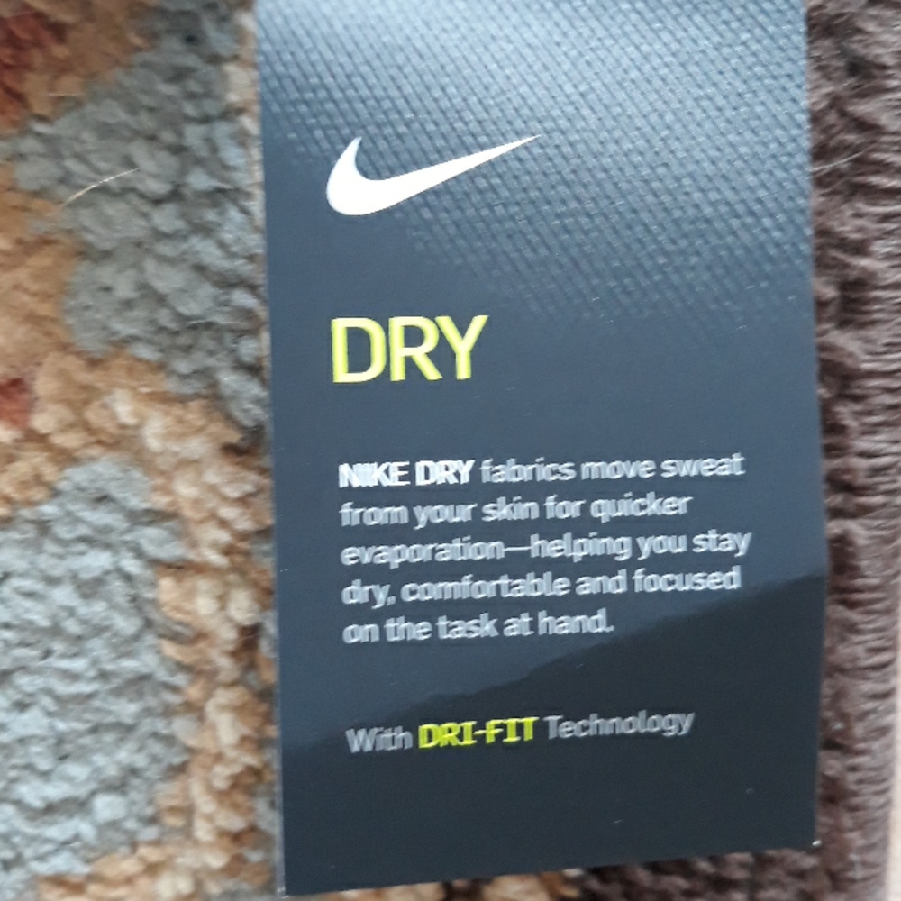 *Host Pick*Nike dri-fit ladies top - Picture 4 of 14
